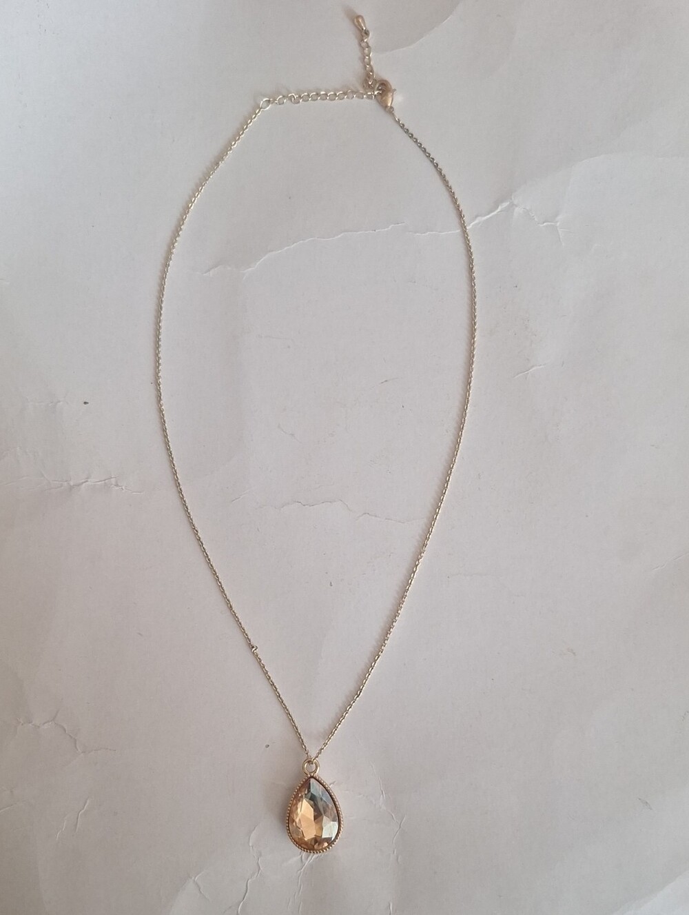 Elegant Gold Teardrop Pendant Necklace - Women Jewelry